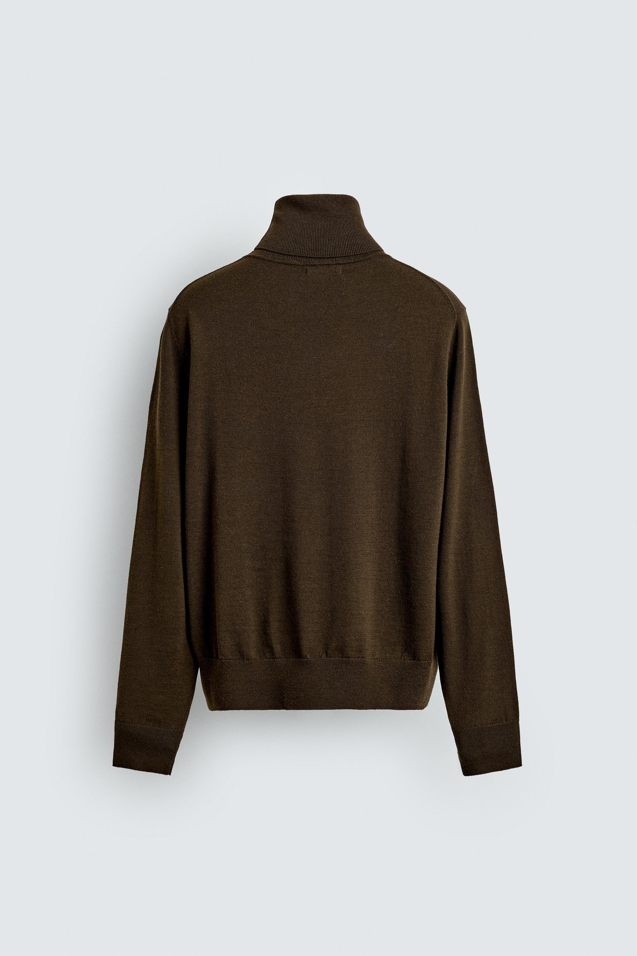 100% WOOL TURTLENECK SWEATER